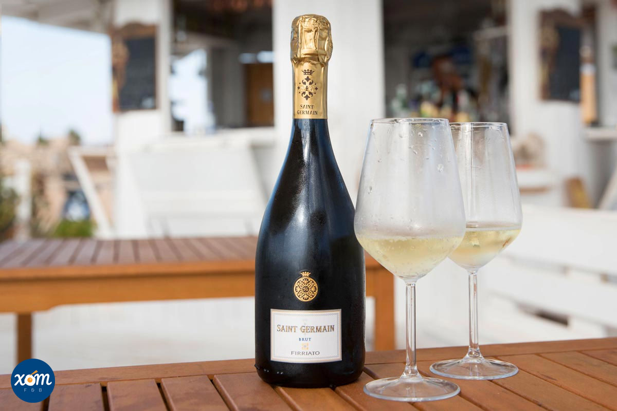 Các Loại Rượu Mùi Mà Một Bartender Nên Biết 