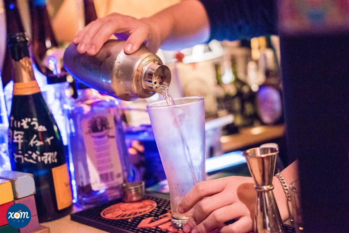 Những Điều Bartender Không Nên Làm Trong Quán Bar 