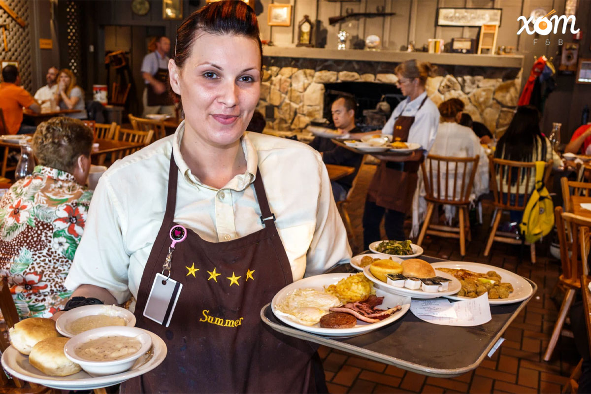 Giải Thích Vì Sao Cracker Barrel Vẫn Sử Dụng Thực Đơn Viết Tay